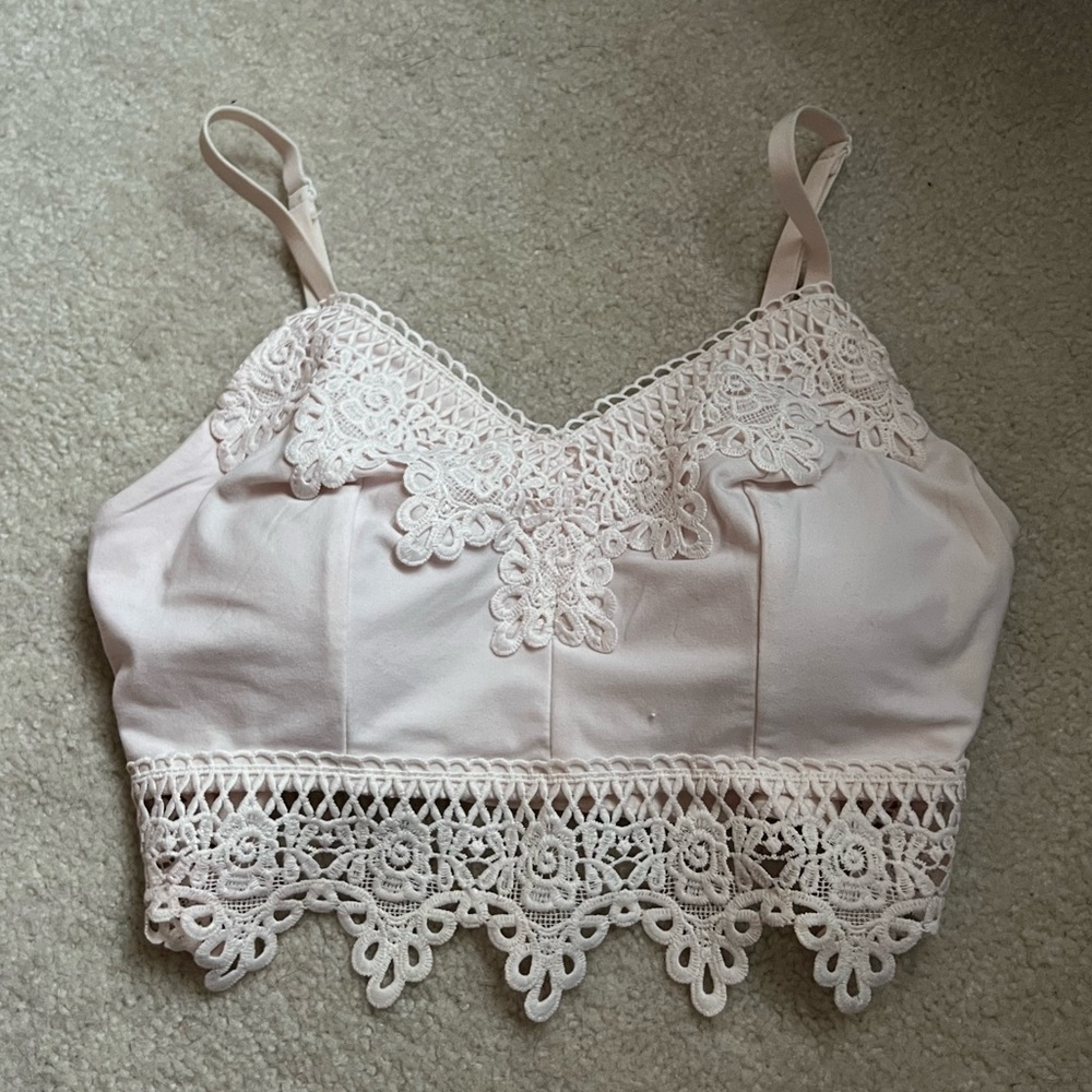 ☁️ Lace Detail Tank - Picture 2 of 6